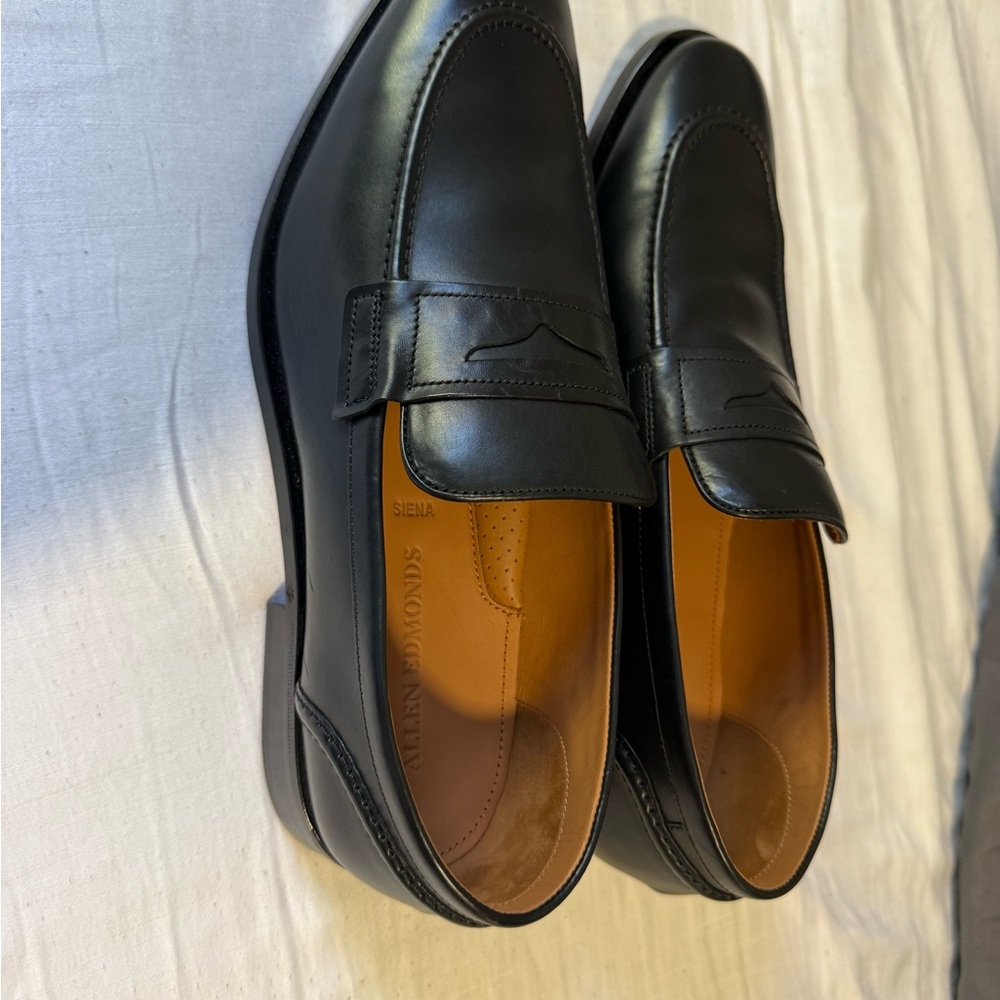Allen Edmonds Siena black leather penny loafer